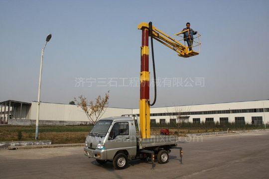 點擊查看詳細信息<br>標題：小型高空作業(yè)車 閱讀次數：2033